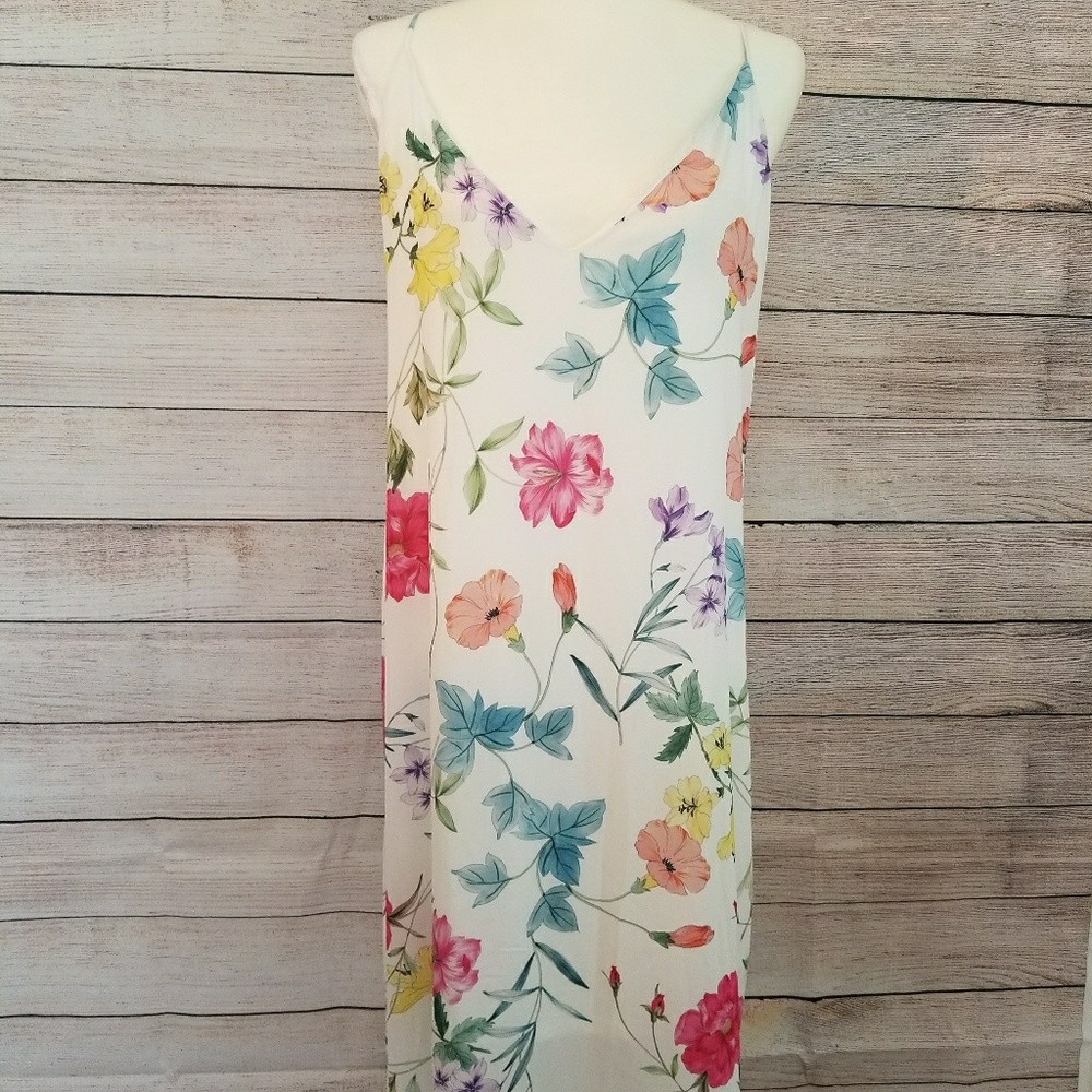 White floral long maxi dress with slits